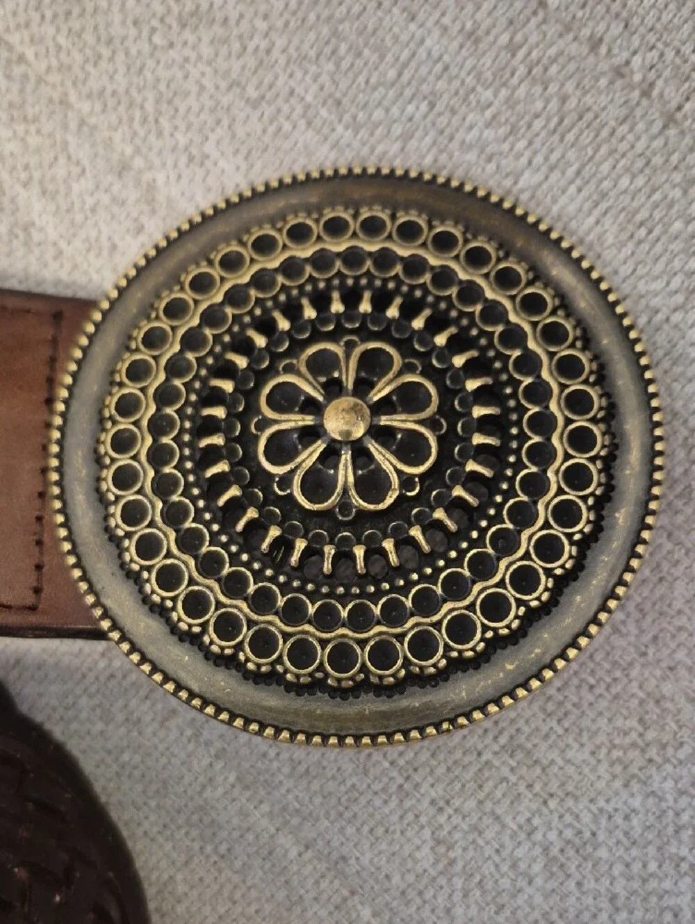 Vintage Brown Braided Leather Belt with Medallion Buckle Y2K